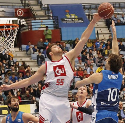 CAI Zaragoza vence en Donostia y deja a RETAbet.es GBC herido de muerte (75-84)