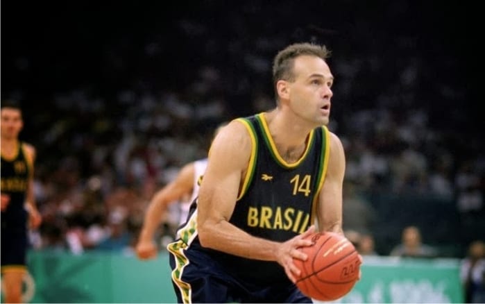 Oscar Schmidt; mano santa