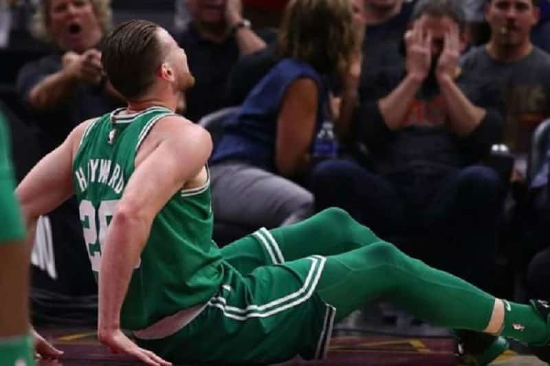 Cleveland vence a Boston en la noche de la lesión de Hayward (99-102)