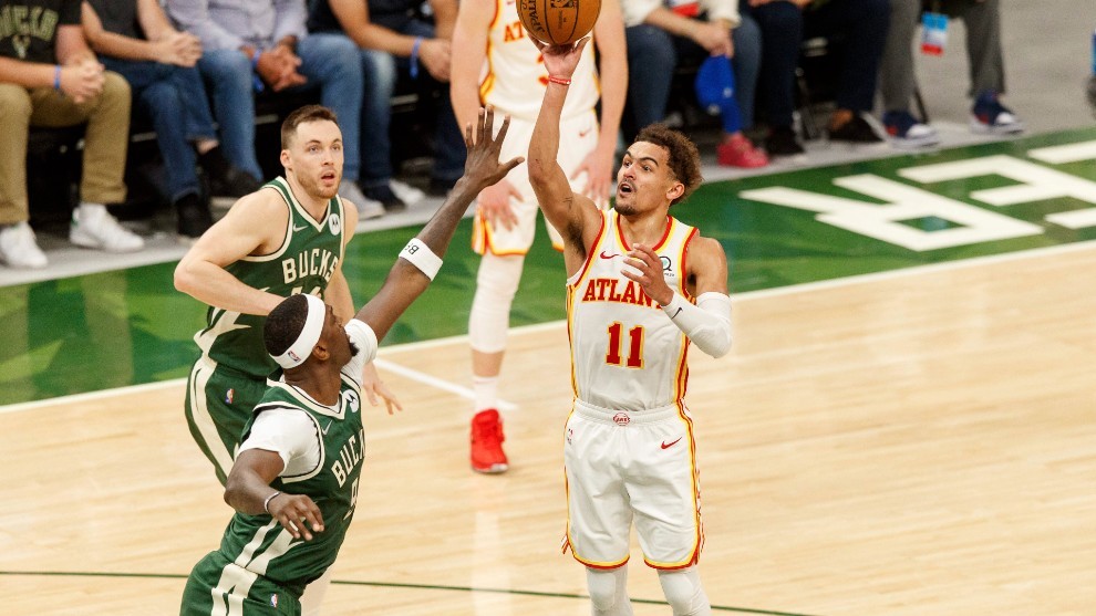 Trae Young lidera la primera victoria ante los Bucks (113-116) [0-1]