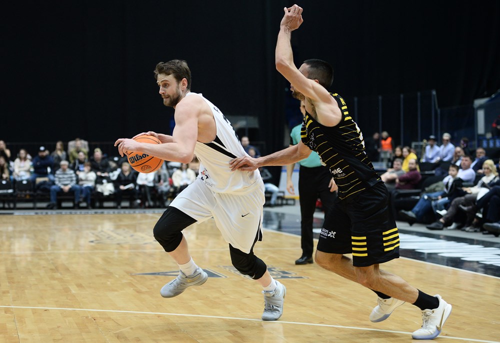El Iberostar Tenerife encaja su primera derrota del curso en la Champions League (75-72)