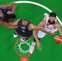 Los Chicago Bulls pretenden que Mirotic no vaya al Eurobasket