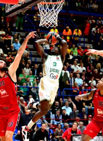 Zalgiris protagoniza una gran remontada y vence al Milán, 82-85