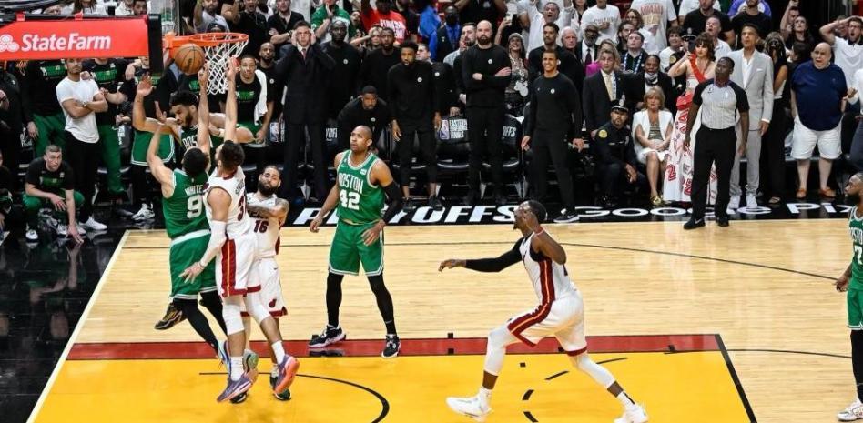 Los Celtics fuerzan el séptimo en el último suspiro (103-104) [3-3]