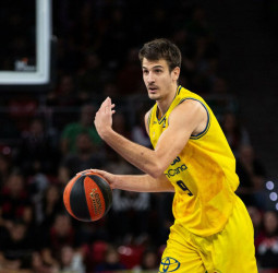 Nicolás Brussino, Jugador de la Jornada 8