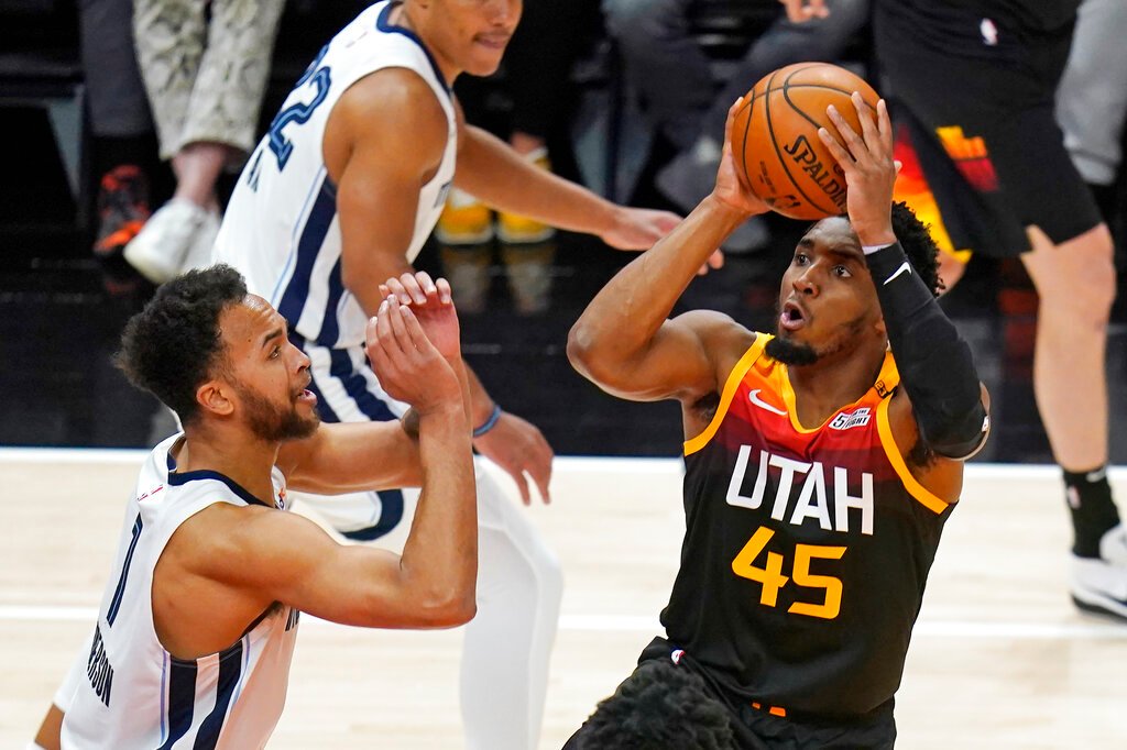 Mitchell comanda el ataque del Jazz para igualar la serie con los Grizzlies (141-129) [1-1]