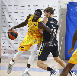 El Gran Canaria logró derrota al Lenovo Tenerife en un igualado duelo lleno de probaturas (68-70)