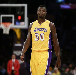 Julius Randle ficha por los New Orleans Pelicans