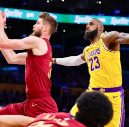 Jarrett Allen y Donovan Mitchell lideran la octava victoria consecutiva de los Cavaliers, 122-110