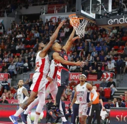 Remontada y gran victoria del Zaragoza sobre el Baskonia, 86-85
