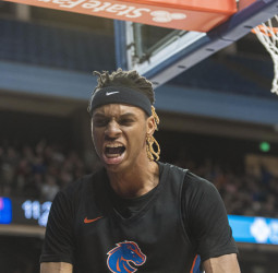 Derrick Alston Jr. se inscribe al próximo Draft NBA