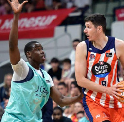 El Monbus Obradoiro 2025/26: 1×1 Goran Huskic
