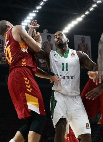 El Galatasaray puede con el Dogus y vuelve a la senda de las victorias (85-81)