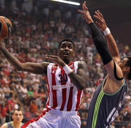 El Khimki se queda sin Quincy Miller, que lo tiene hecho con el Maccabi