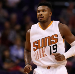 Leandro Barbosa continuará su carrera en su Brasil natal