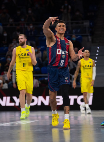 Victoria y average del Baskonia ante Ucam Murcia (93-83)