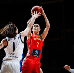 España brilla ante Corea y se acerca a Tokio 2020 (83-46)