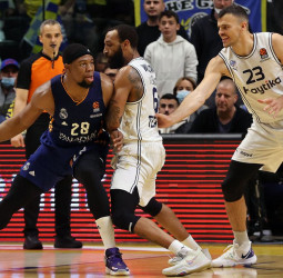 Derrota del Real Madrid en los últimos segundos en Tel Aviv (75-74)