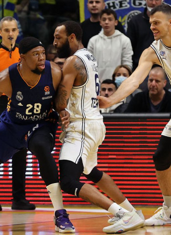 Derrota del Real Madrid en los últimos segundos en Tel Aviv (75-74)