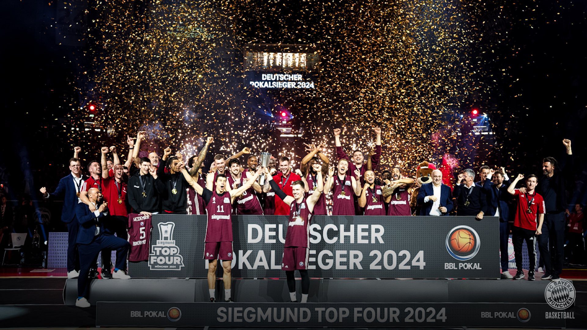 El Bayern Munich celebra una vez más su triunfo en la Copa de Alemania