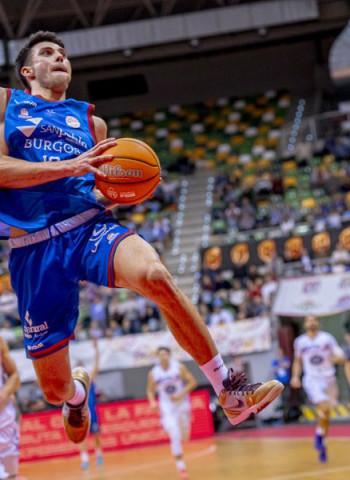 El San Pablo Burgos supera de forma clara al Obradoiro en la primera final de la Copa España, 69-97