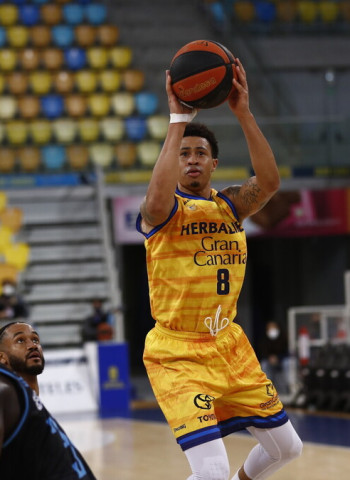 Heroico triunfo de un estoico Herbalife Gran Canaria (97-94)
