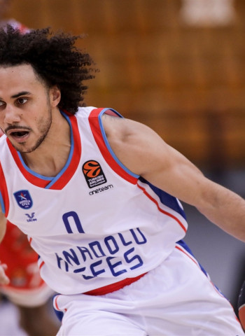 El Anadolu supera el oficio del Olympiacos (79-84)