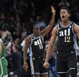 Los Hawks remontan 30 puntos para ganar a los Celtics