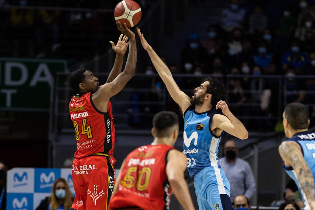 Golpe de autoridad del Covirán Granada al vencer en el WiZink Center