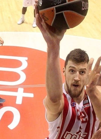 El Barcelona también se interesa en Ognjen Kuzmic