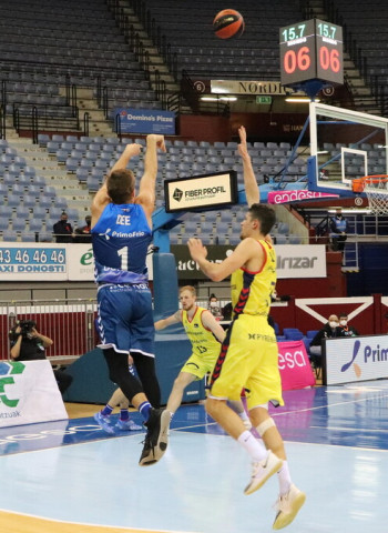 Acunsa GBC suma con suspense su segundo triunfo (86-82)