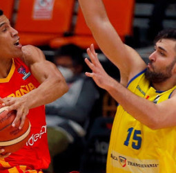 Una victoria que vale un pasaporte para el Eurobasket 2022 (94-41)