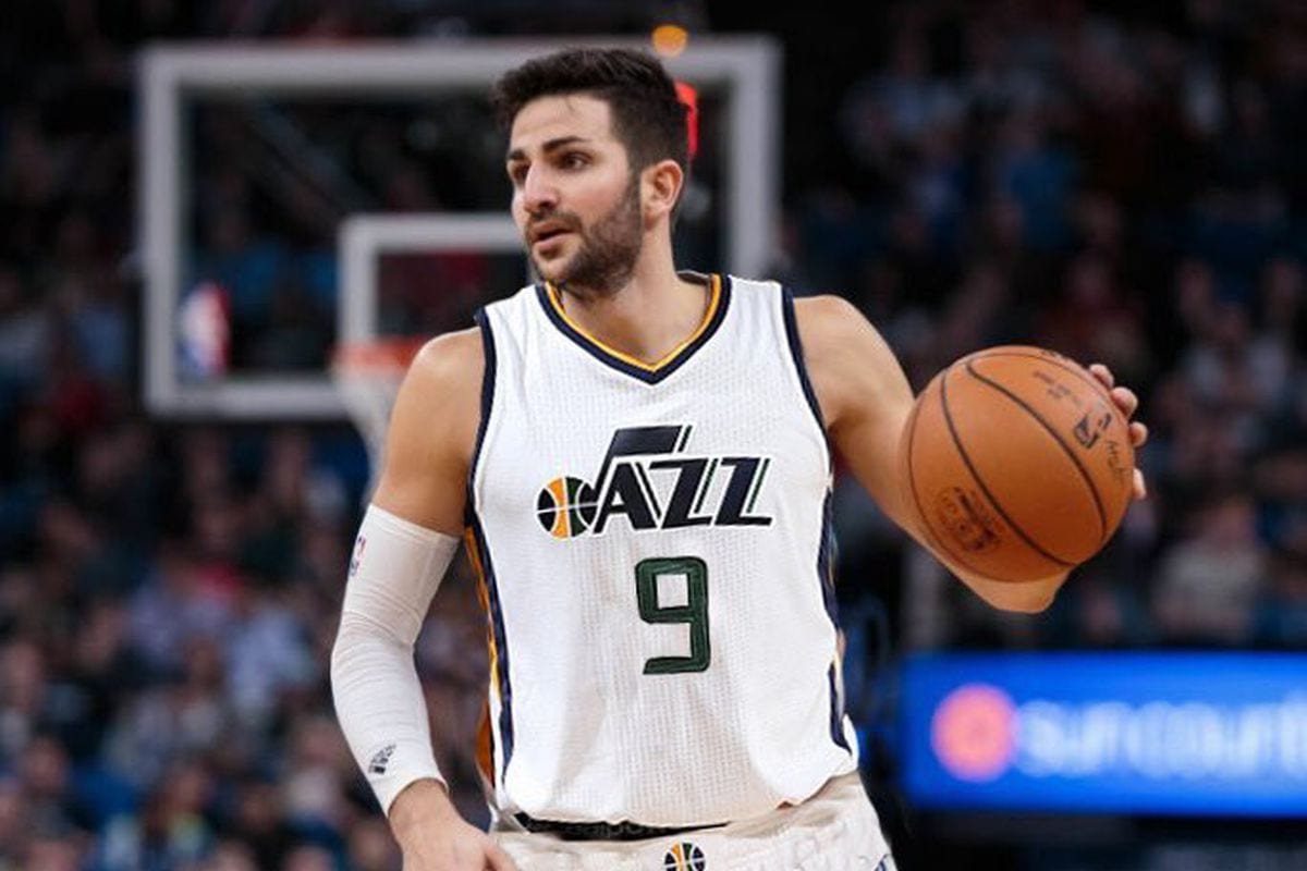 Walker decide, Cavaliers late a ritmo de LeBron y Ricky Rubio anota el triple ganador