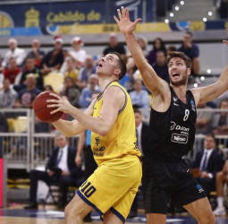 Dura derrota para el Dreamland Gran Canaria ante el Dolomiti Trento (76-98)