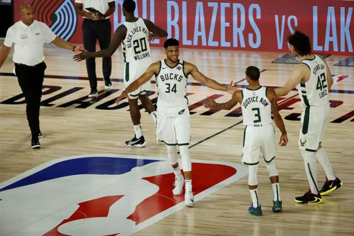 Antetokounmpo pone en ventaja a los Bucks ante Orlando (121-107) [2-1]