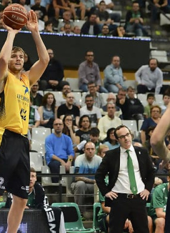 Iberostar Tenerife refrenda el liderato y un Joventut sin alma sigue preocupando (73-78)