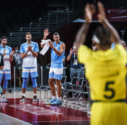 Australia aplasta sin piedad a Argentina (97-59)