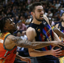 El Barça más triplista vuela hasta semifinales (64-87)
