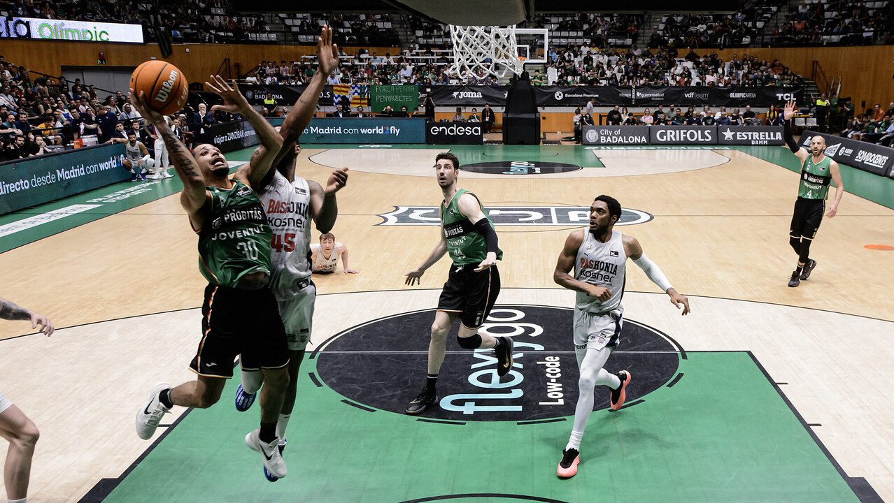 El Joventut Badalona arrasa al Baskonia en el Olímpic, 90-71