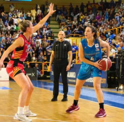 Remontada épica de Perfumerías Avenida para reeditar final ante Valencia Basket
