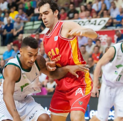 El Unicaja se enfrenta a un UCAM Murcia que busca los puestos de playoff