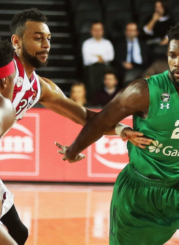 El Armani Milán, en conversaciones con Toney Douglas