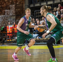 Trabajada victoria del Unicaja en Hungría para arrancar la BCL (78-87)