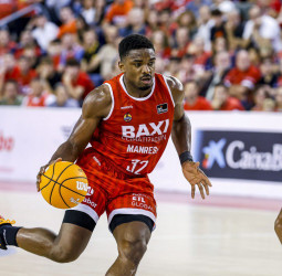 El Congost empuja al BAXI Manresa hacia la segunda victoria, 79-58