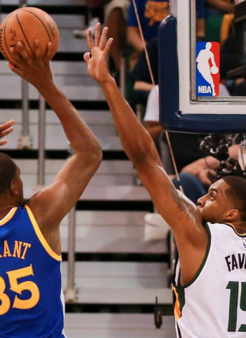 [4-0] Los Warriors, sin contemplaciones ante los Utah Jazz (95-121)