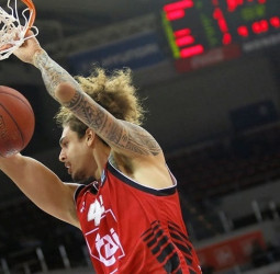 Isaac Fotu, opción interior para el Panathinaikos