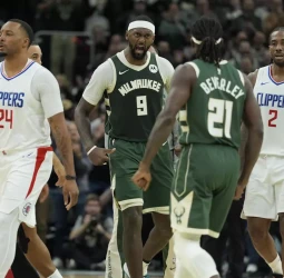 No puede jugar Antetokounmpo, no hay problema, tenemos a Lillard