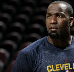 Los Cavaliers cortan a Kendrick Perkins