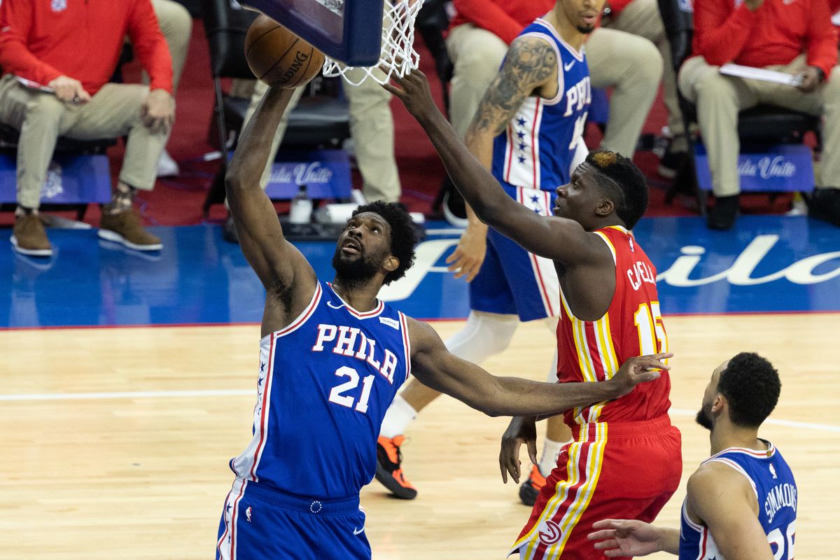 Embiid lidera la reacción de los Sixers (118-102) [1-1]
