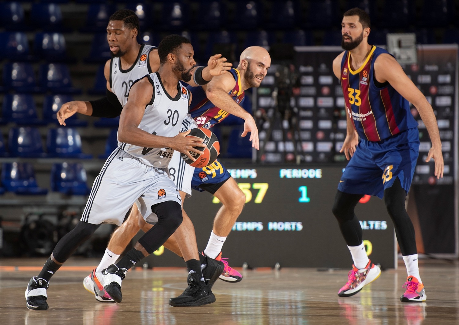 El poderío físico del ASVEL ahoga al Barça (69-76)